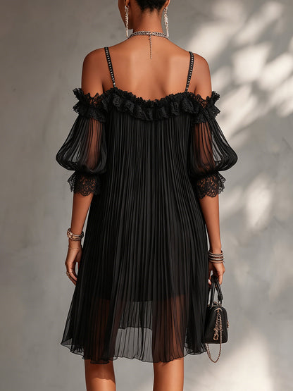 GINEVRA | Mini Abito Nero in Mussola con Design Off-Shoulder e Bordi in Pizzo