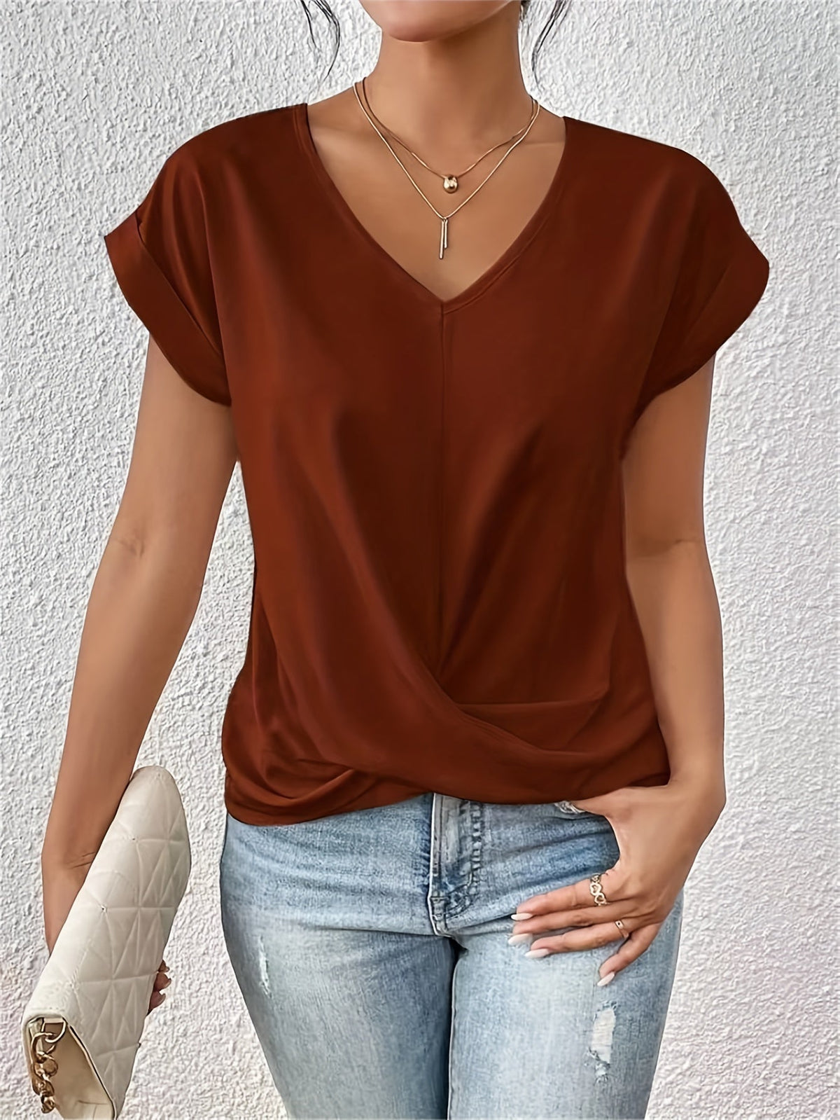 Cleo | T-Shirt Classica con Scollo a V
