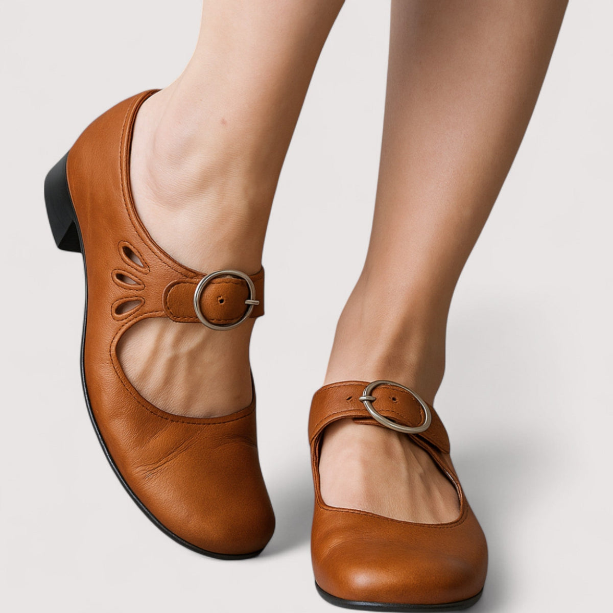 CLARA | Décolleté Elegante in Similpelle