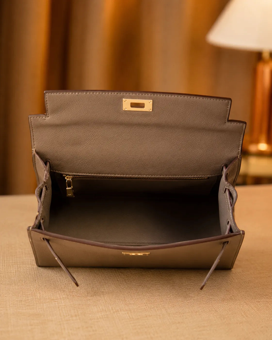 Celeste | Satchel Strutturata con Manico Superiore