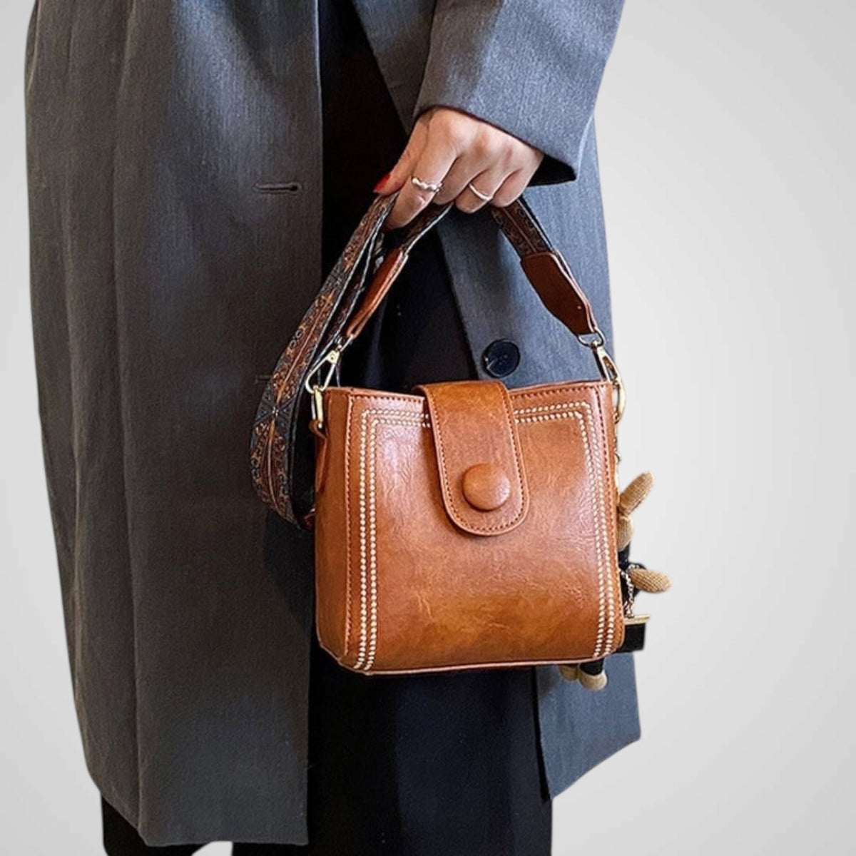 Olmo | Borsa Retro con Tracolla Larga Regolabile