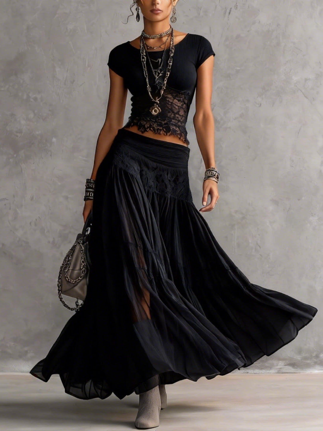 LUDOVICA | Set Top in Pizzo Nero e Gonna Maxi Plissettata
